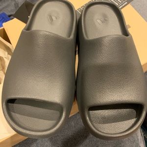 Youth size 3 black Yeezy slides